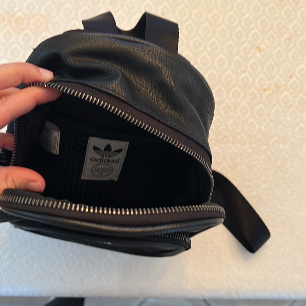 Adidas mini backpack - Picture 3 of 4